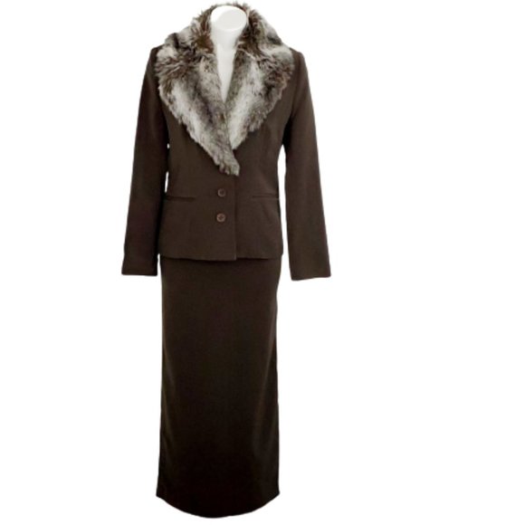 Vintage Ju Ju be Army Green 2 piece skirt suit with faux fur collar - Picture 2 of 14